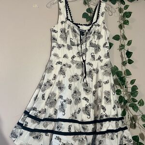 Hot Topic Black and Cream Lace Dress